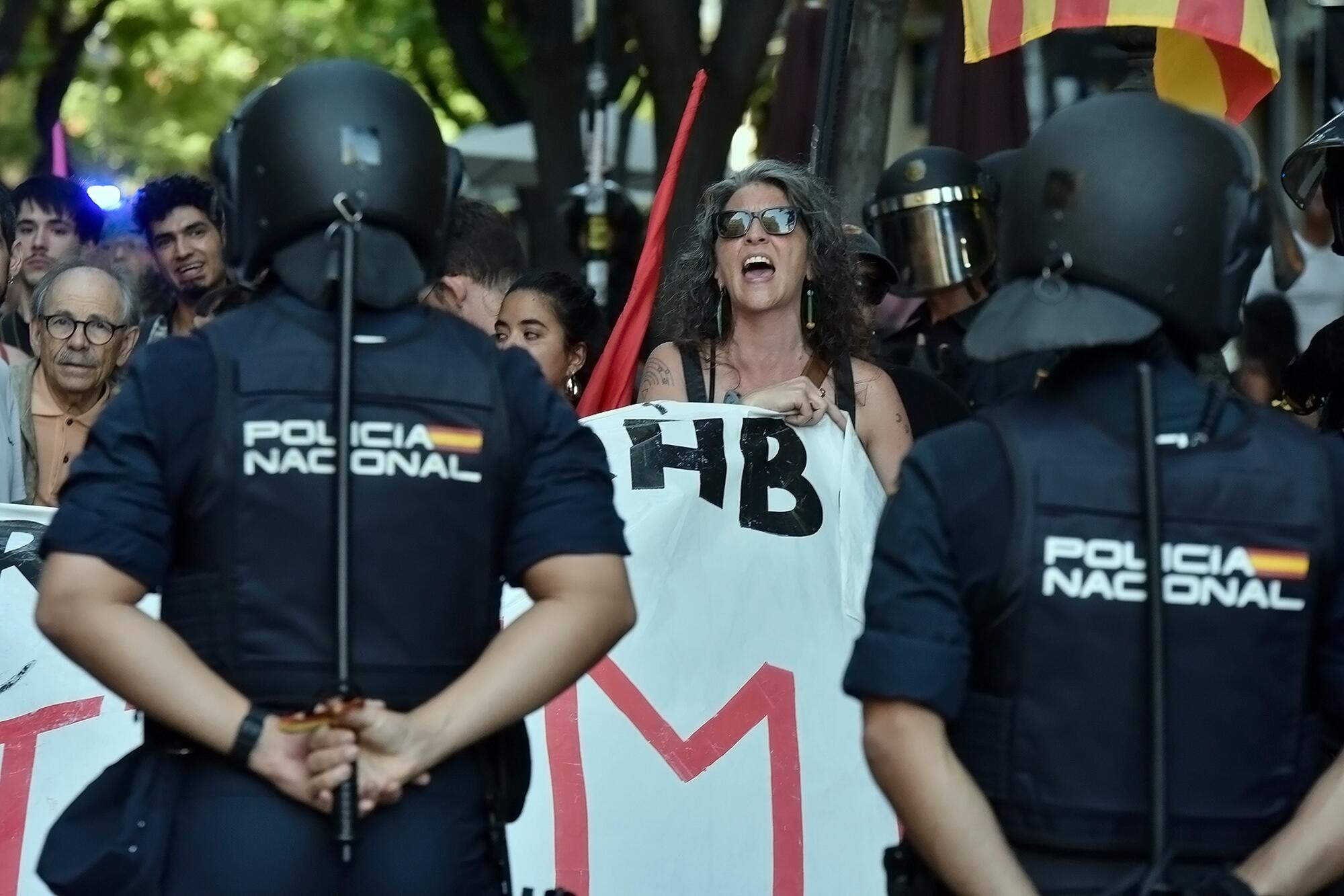 Séptima manifestación Mazón Dimisisó, dia de la huelga - 6